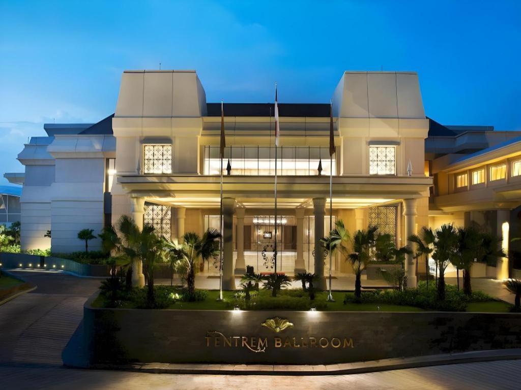 Hotel Tentrem Jogjacarta Exterior foto