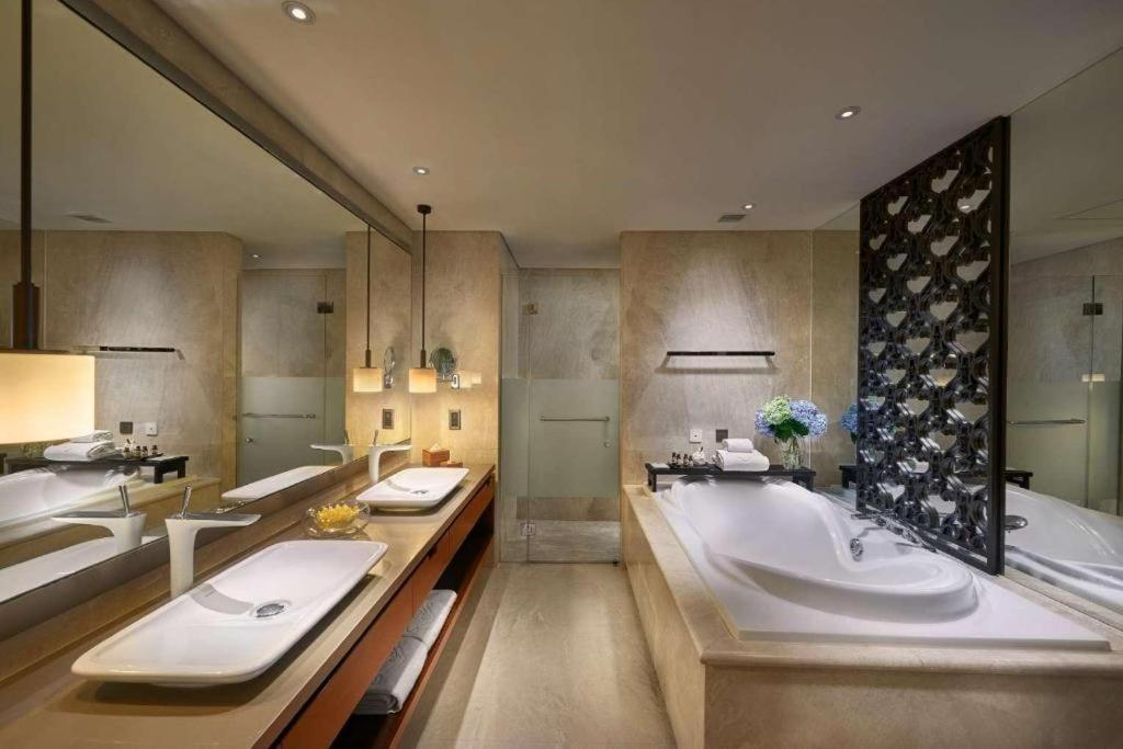 Hotel Tentrem Jogjacarta Exterior foto